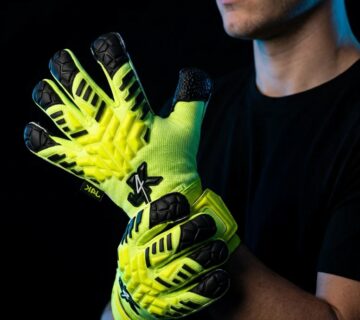 Best goalkeeper gloves for 3g